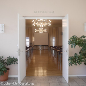 Blick vom Foyer in den kleinen Saal